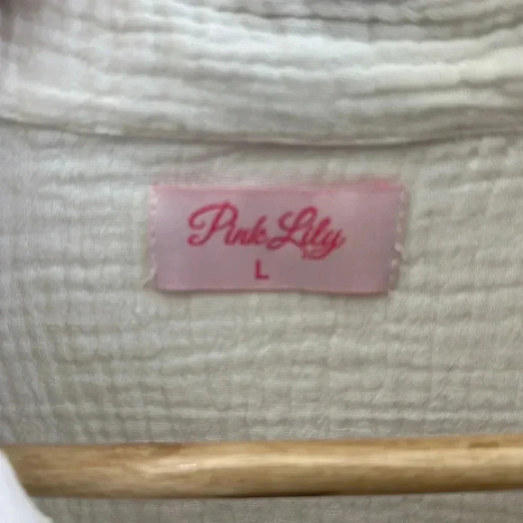 Women’s swimsuit coverup or oversized button up - Picture 3 of 6